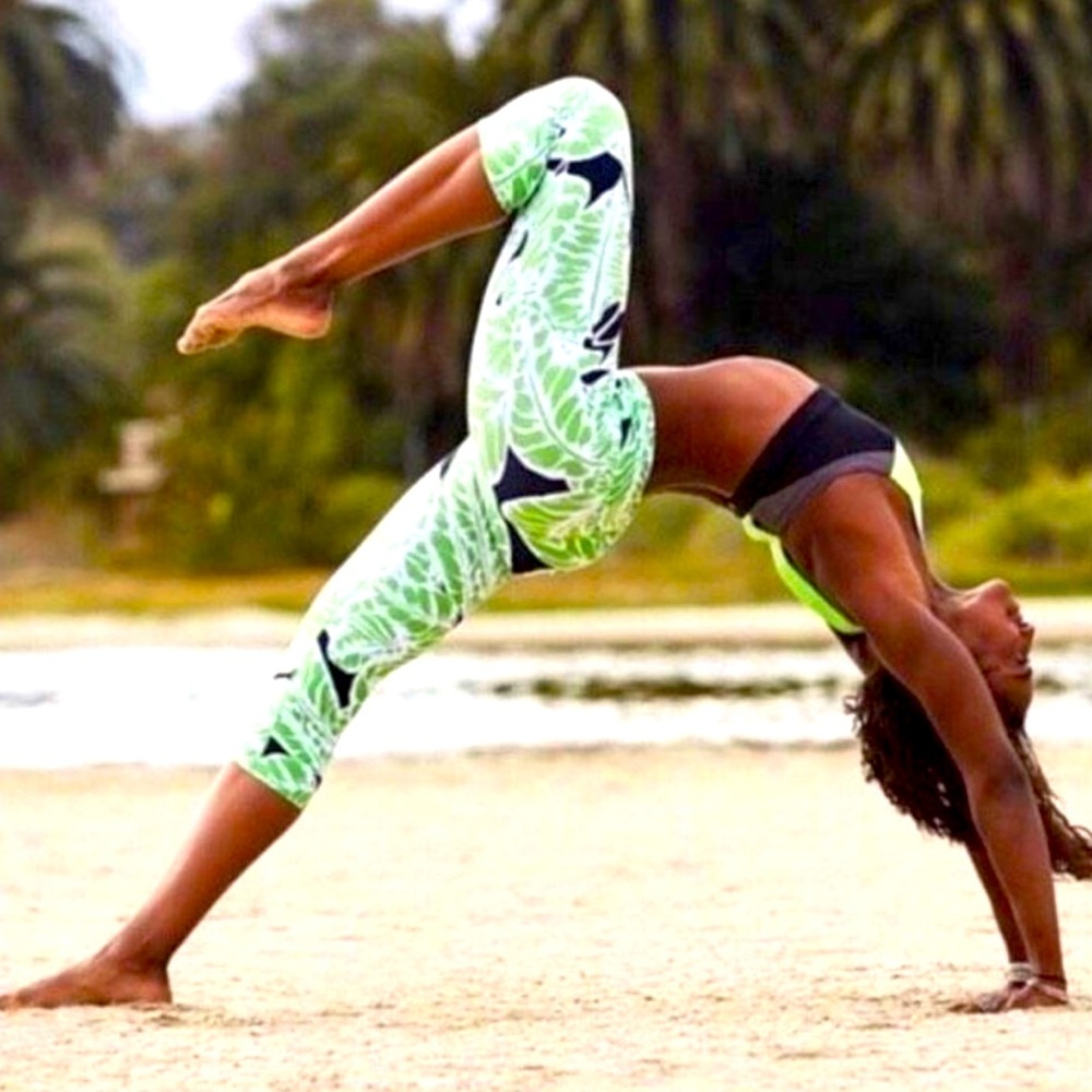 ALO Yoga Small Palm Springs Crop Leggings Pants Green Black and White